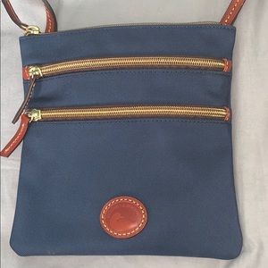 Dooney and Bourke crossbody nylon purse!